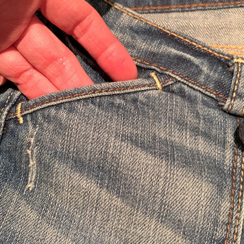 Low-cut shorts - Picture 7 of 8